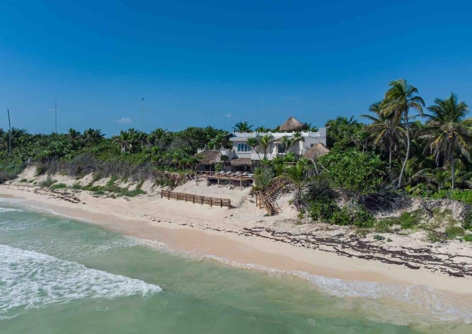 Luxury 5-Br Beachfront Home In Tulum Casa Sofia Gato エクステリア 写真