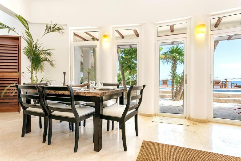 Luxury 5-Br Beachfront Home In Tulum Casa Sofia Gato エクステリア 写真