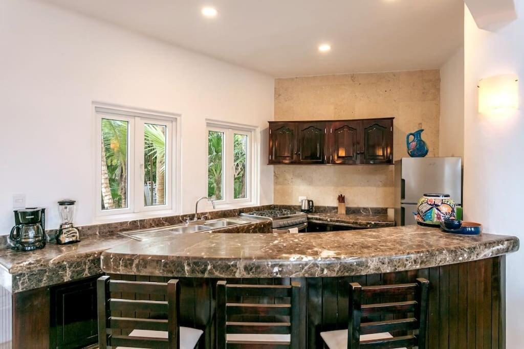 Luxury 5-Br Beachfront Home In Tulum Casa Sofia Gato エクステリア 写真