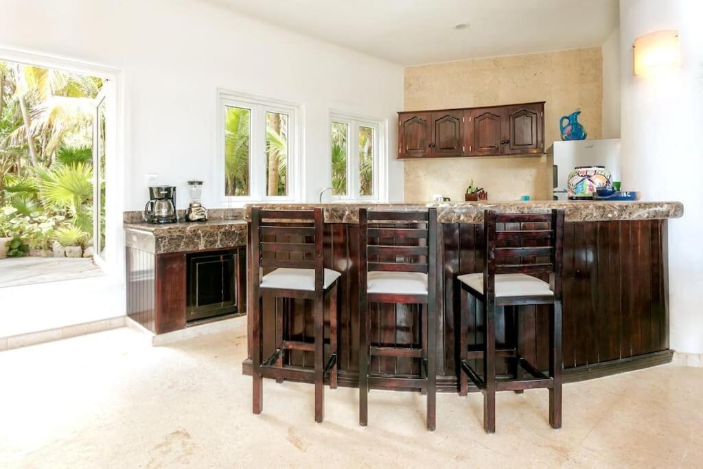 Luxury 5-Br Beachfront Home In Tulum Casa Sofia Gato エクステリア 写真