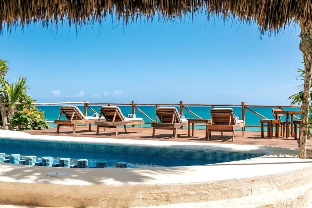 Luxury 5-Br Beachfront Home In Tulum Casa Sofia Gato エクステリア 写真